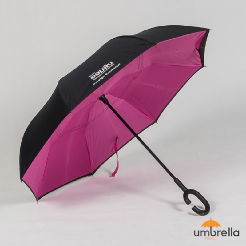 pros-and-cons-of-ordering-custom-umbrellas-for-festivals